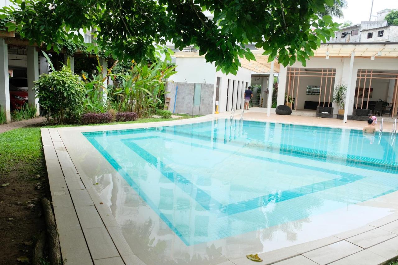 2-Bedroom Boutique City Condo - Newly Renovated! 宿务 外观 照片
