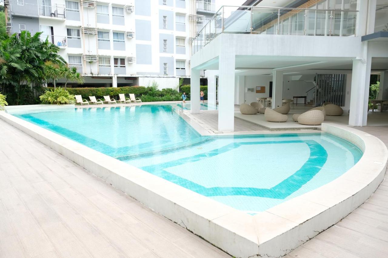 2-Bedroom Boutique City Condo - Newly Renovated! 宿务 外观 照片