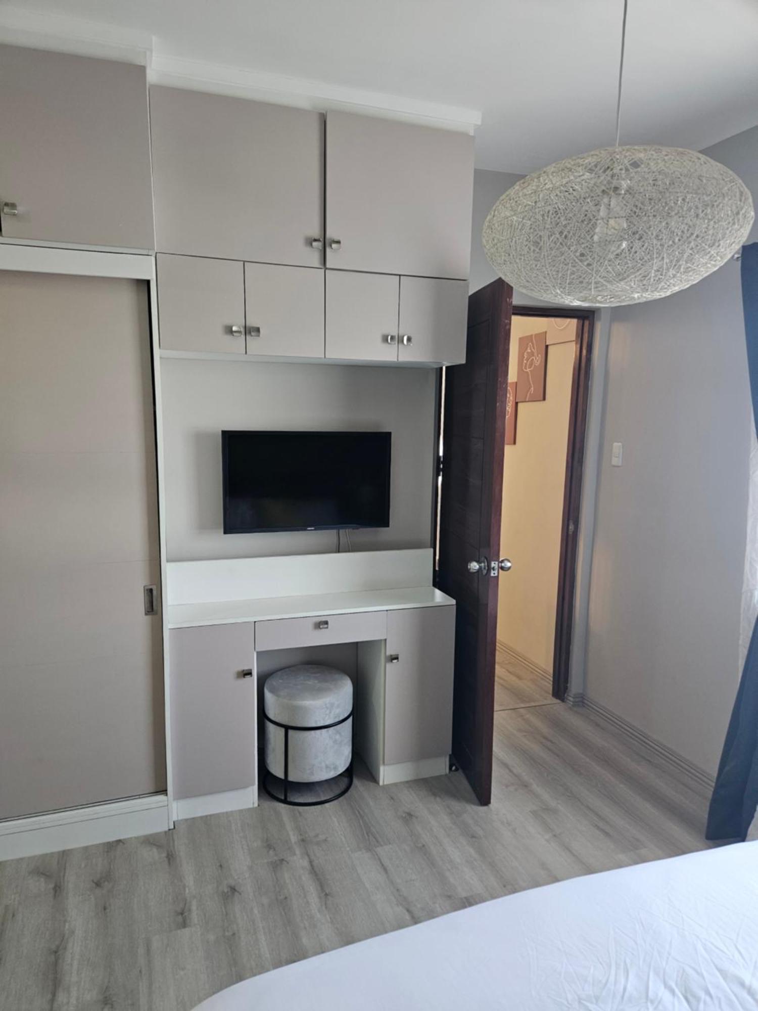2-Bedroom Boutique City Condo - Newly Renovated! 宿务 外观 照片