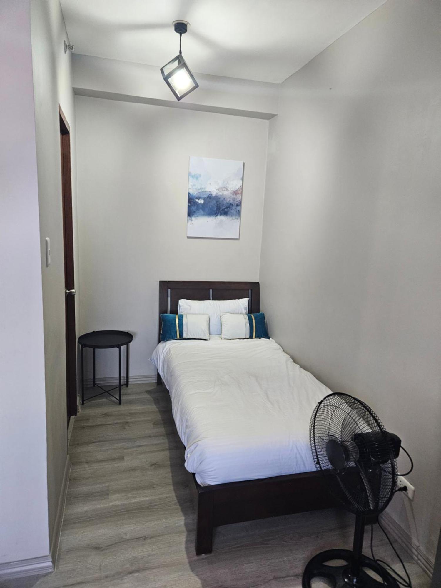 2-Bedroom Boutique City Condo - Newly Renovated! 宿务 外观 照片