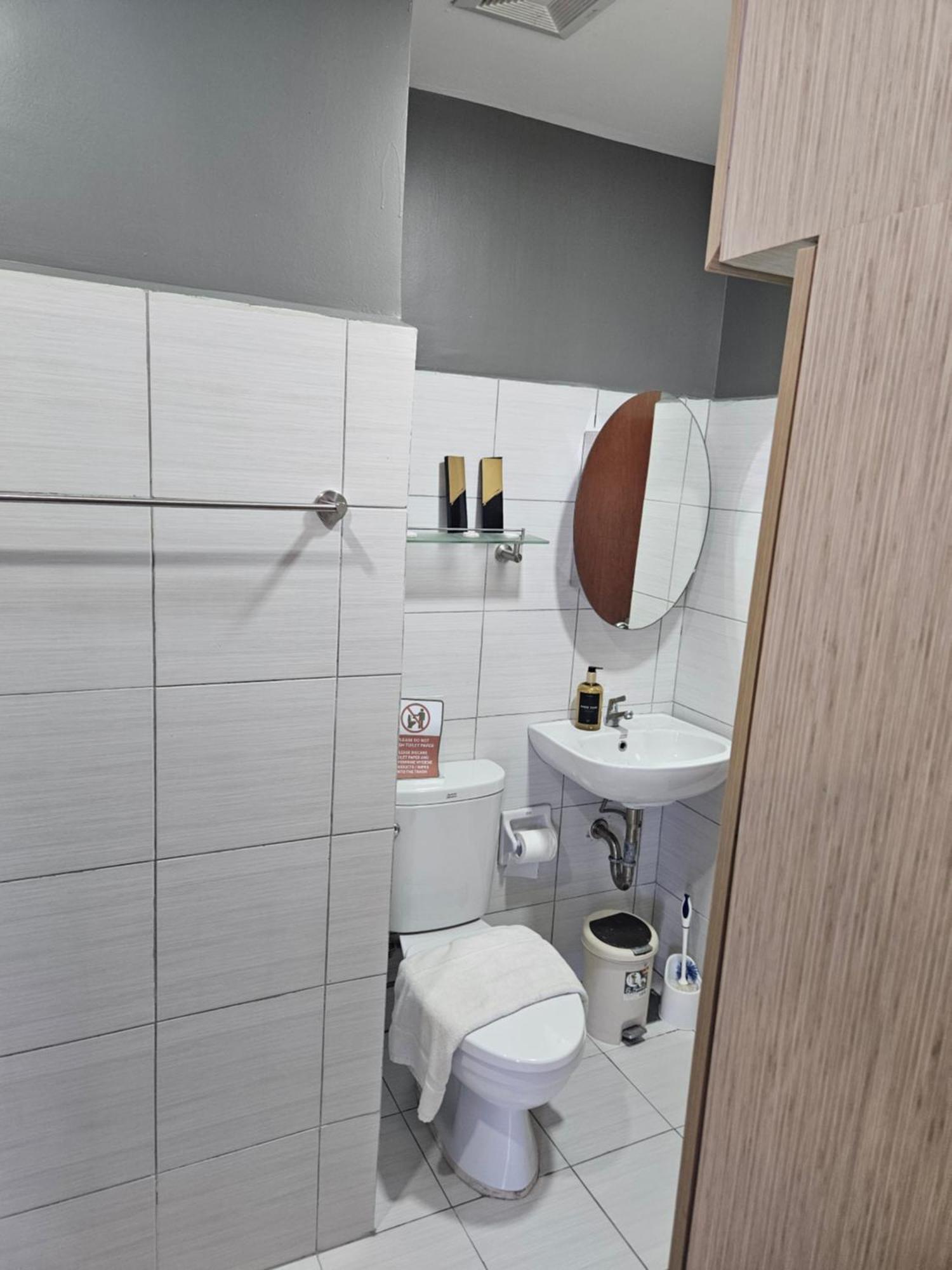 2-Bedroom Boutique City Condo - Newly Renovated! 宿务 外观 照片