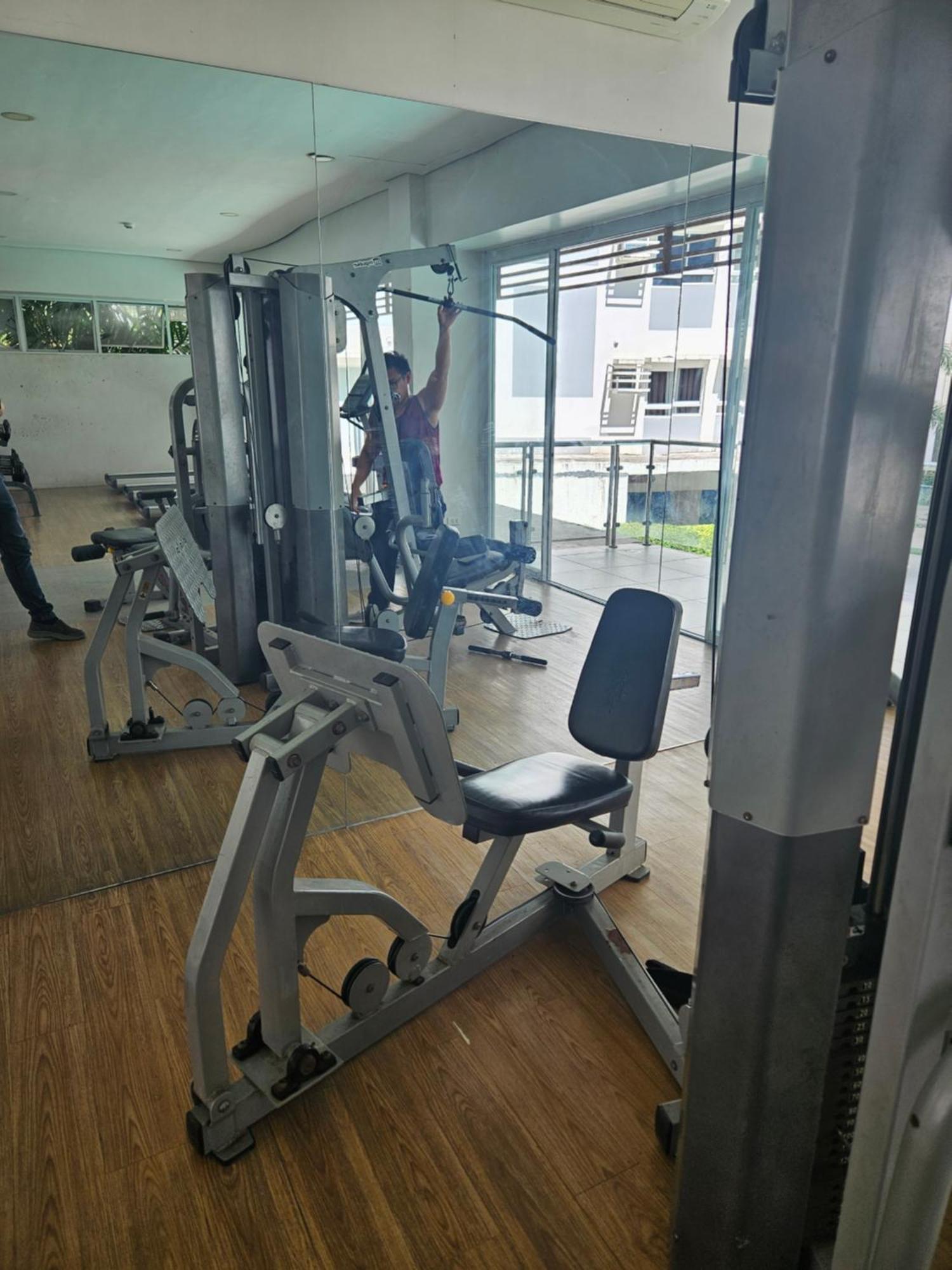 2-Bedroom Boutique City Condo - Newly Renovated! 宿务 外观 照片