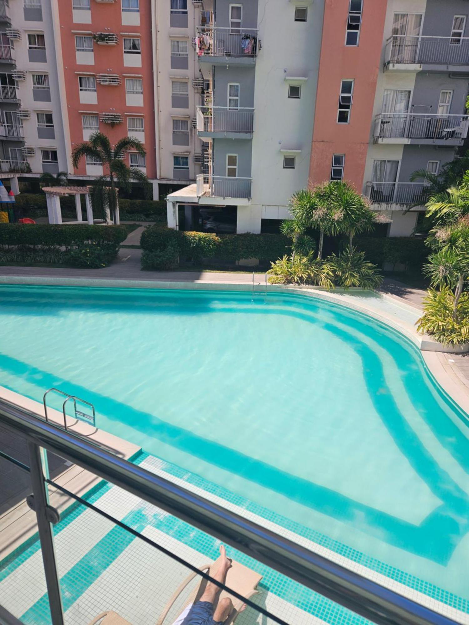 2-Bedroom Boutique City Condo - Newly Renovated! 宿务 外观 照片